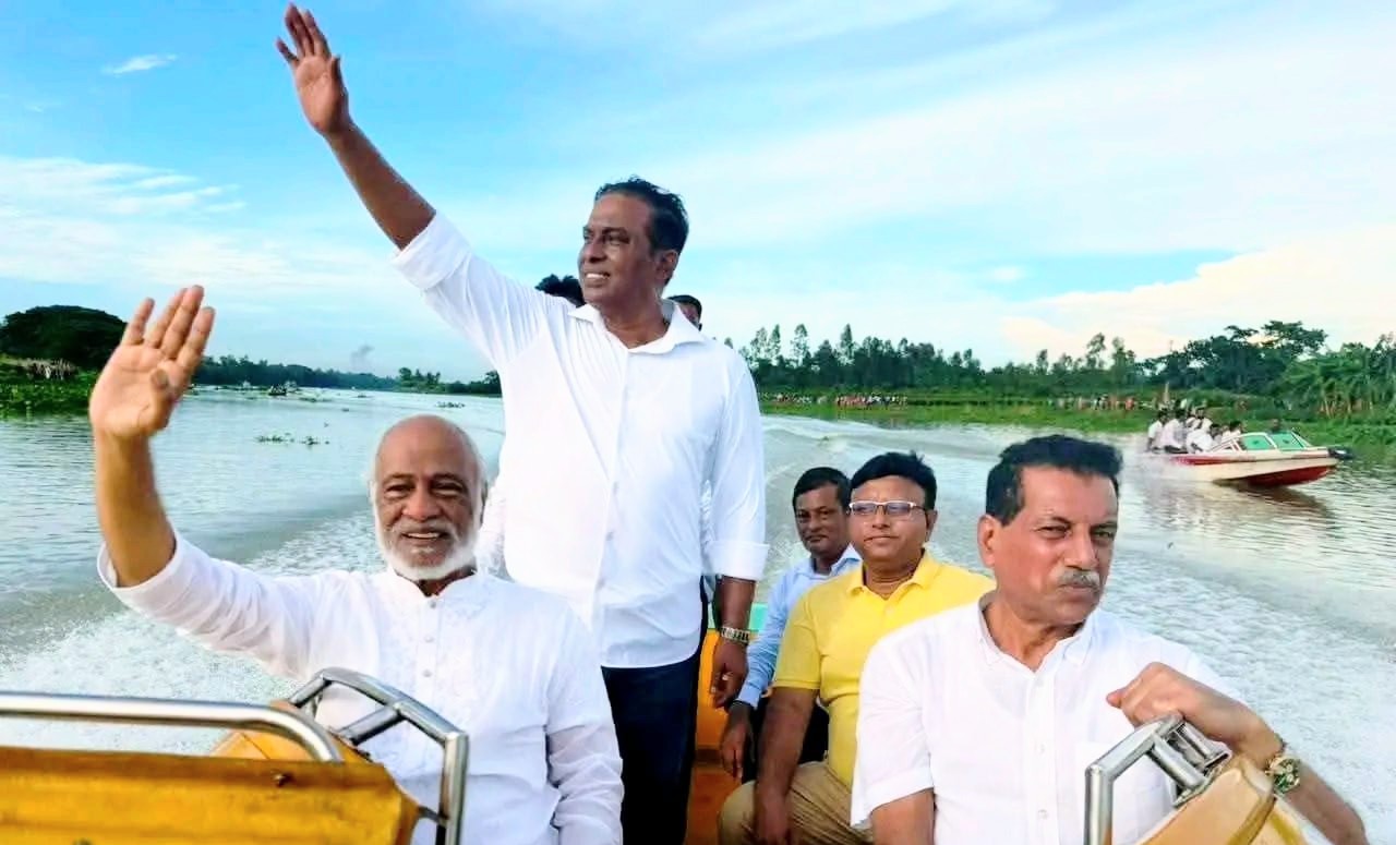 শিবপুরে ঐতিহ্যবাহী নৌকাবাইচ এই খেলা গ্রাম বাংলার ঐতিহ্য তুলে ধরে; ড. মঈন খান